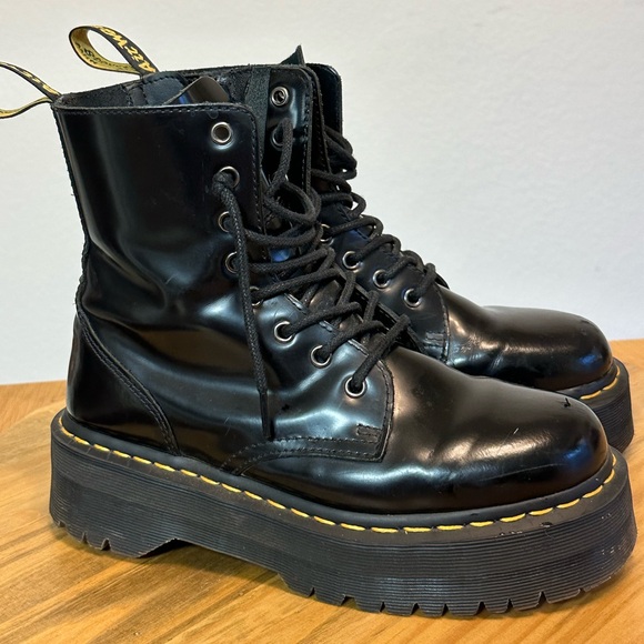 Dr. Martens Jadon Lace-Up Boots Size 8 - Picture 6 of 9